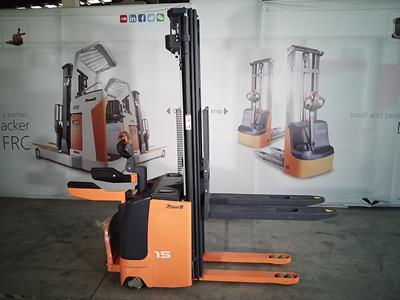 XE 1,000-2,000kg Electric Lift Stacker 