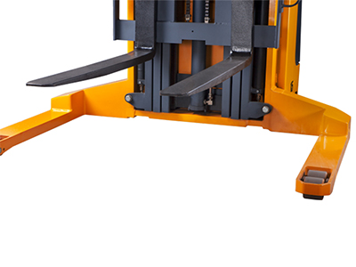 XEK 1,000-2,000kg Electric Lift Stacker 